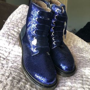 Brand New! Girls Monnalisa Boots size 34 Navy Blue